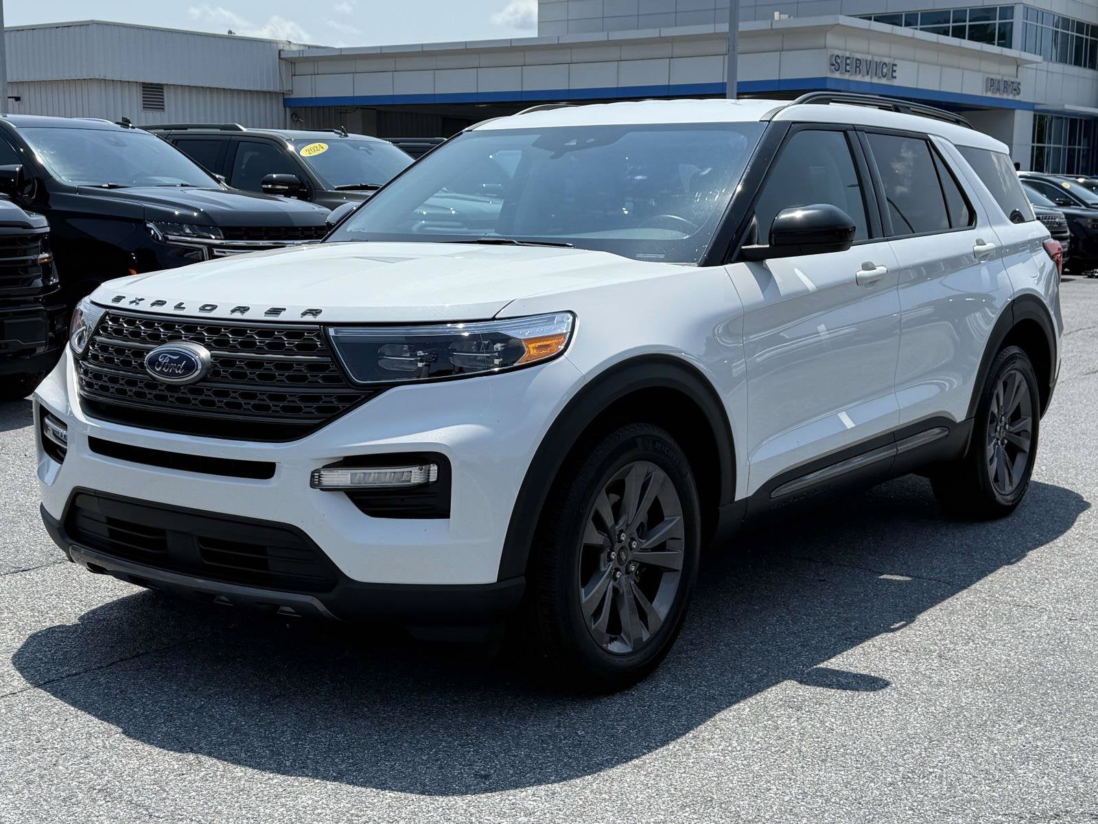 2024 Ford Explorer XLT
