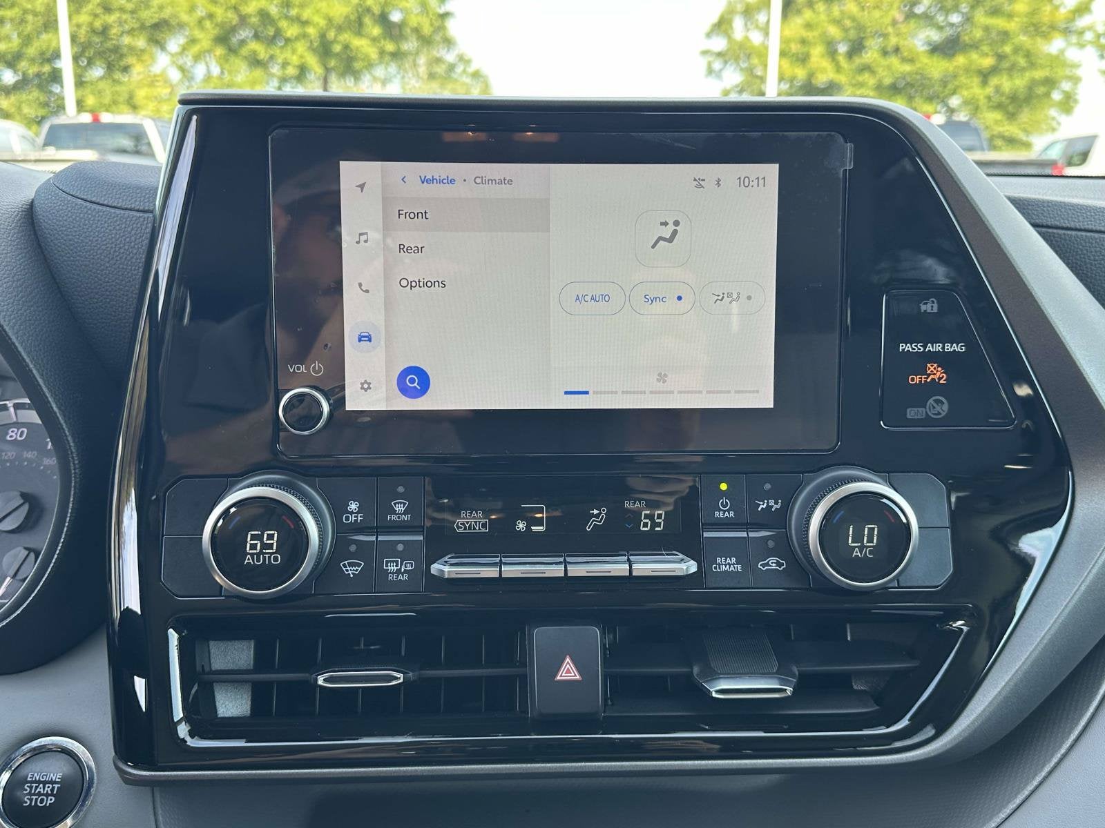 2023 Toyota Highlander Base