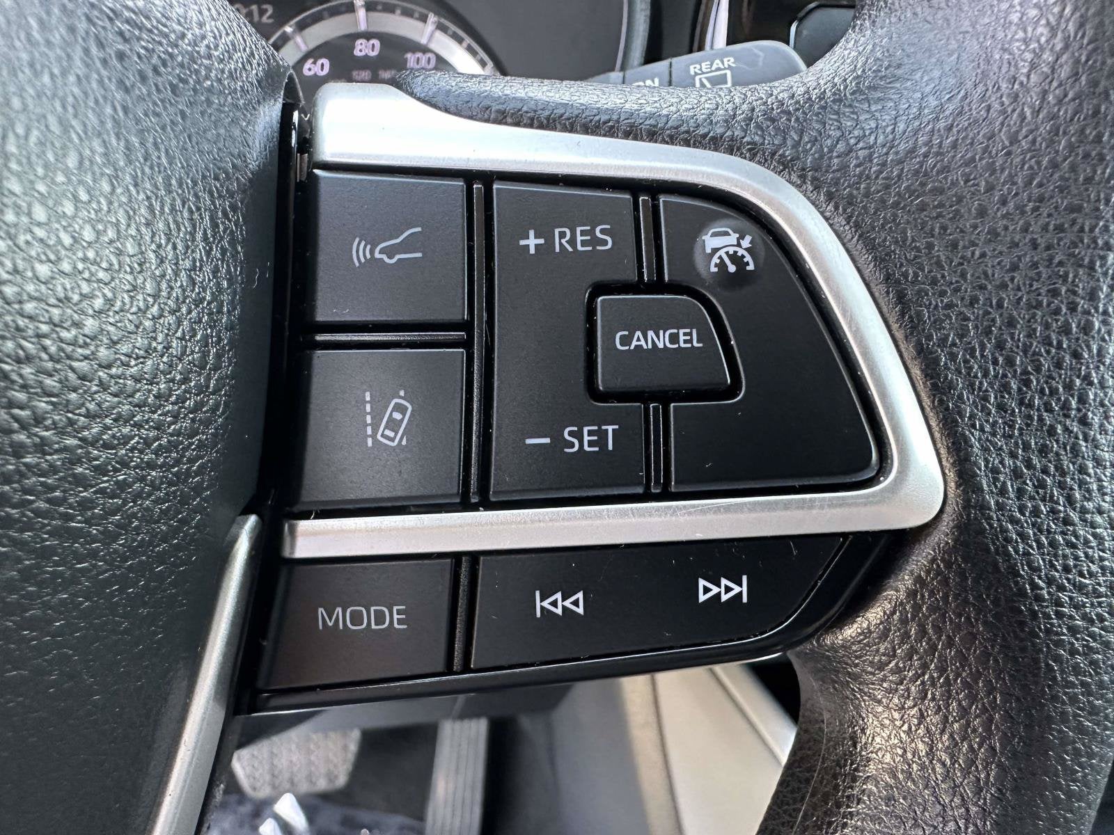 2023 Toyota Highlander Base