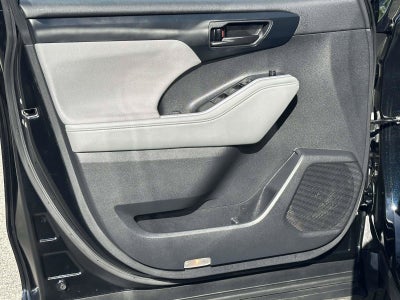 2023 Toyota Highlander Base