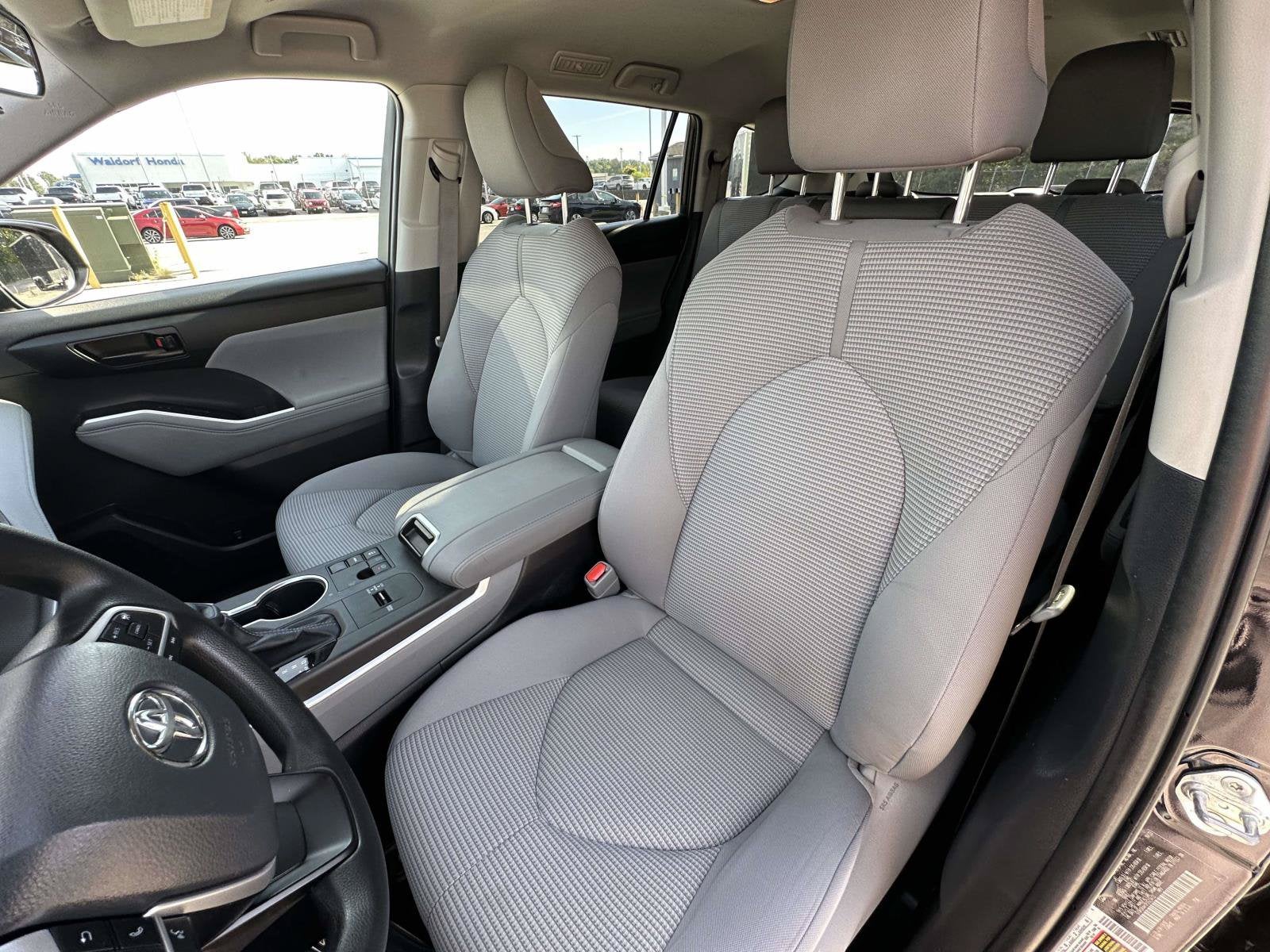 2023 Toyota Highlander Base