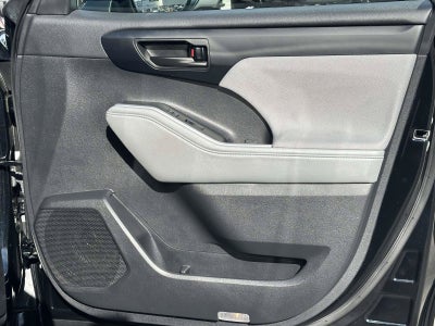 2023 Toyota Highlander Base