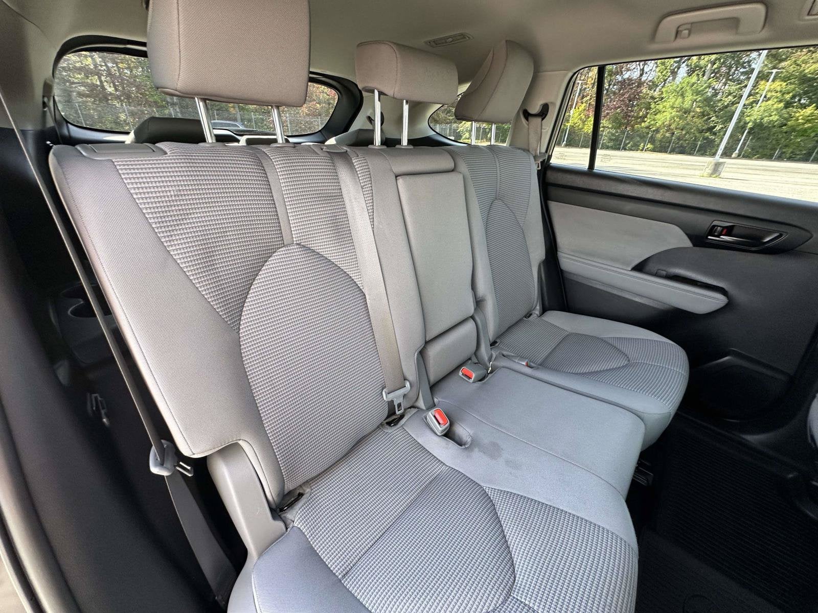 2023 Toyota Highlander Base