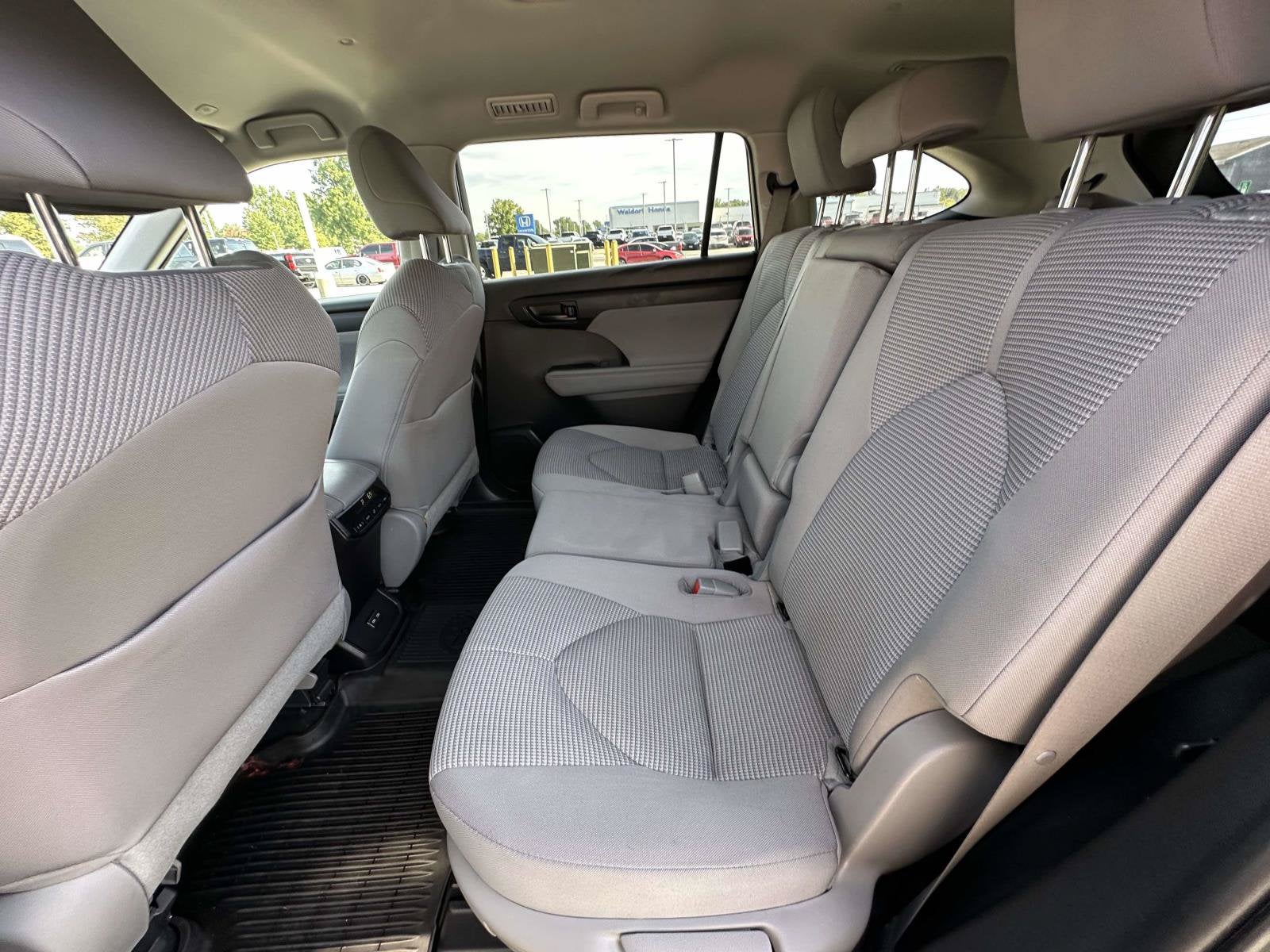 2023 Toyota Highlander Base