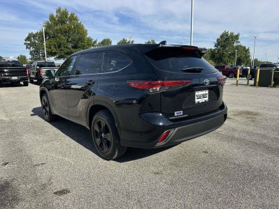 2023 Toyota Highlander Base