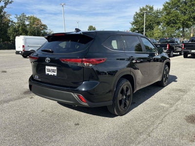 2023 Toyota Highlander Base