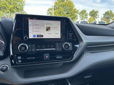 2023 Toyota Highlander Base