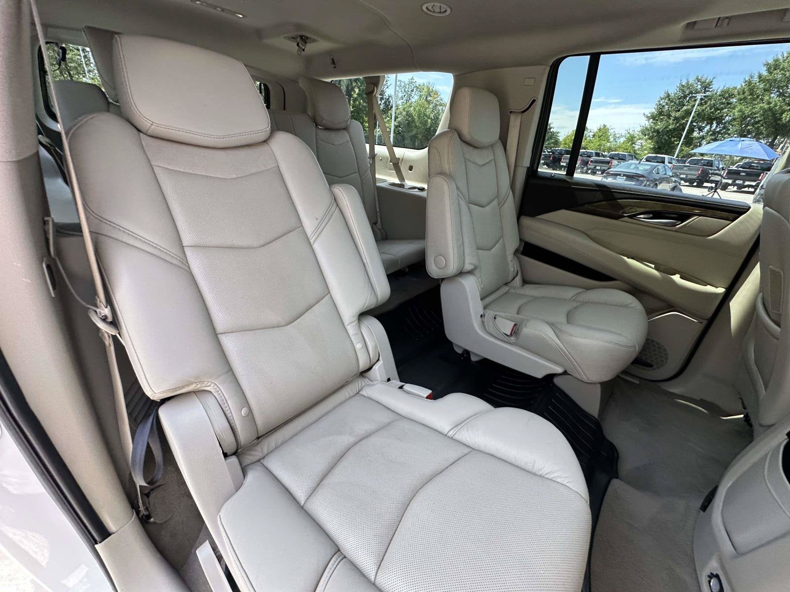 2018 Cadillac Escalade ESV Luxury