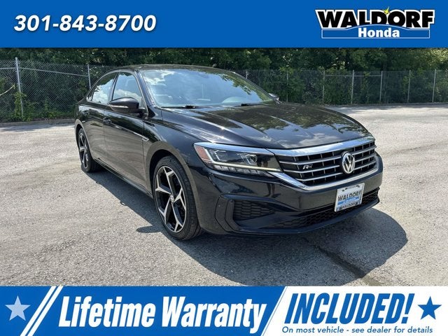 2021 Volkswagen Passat 2.0T R-Line Auto's photo