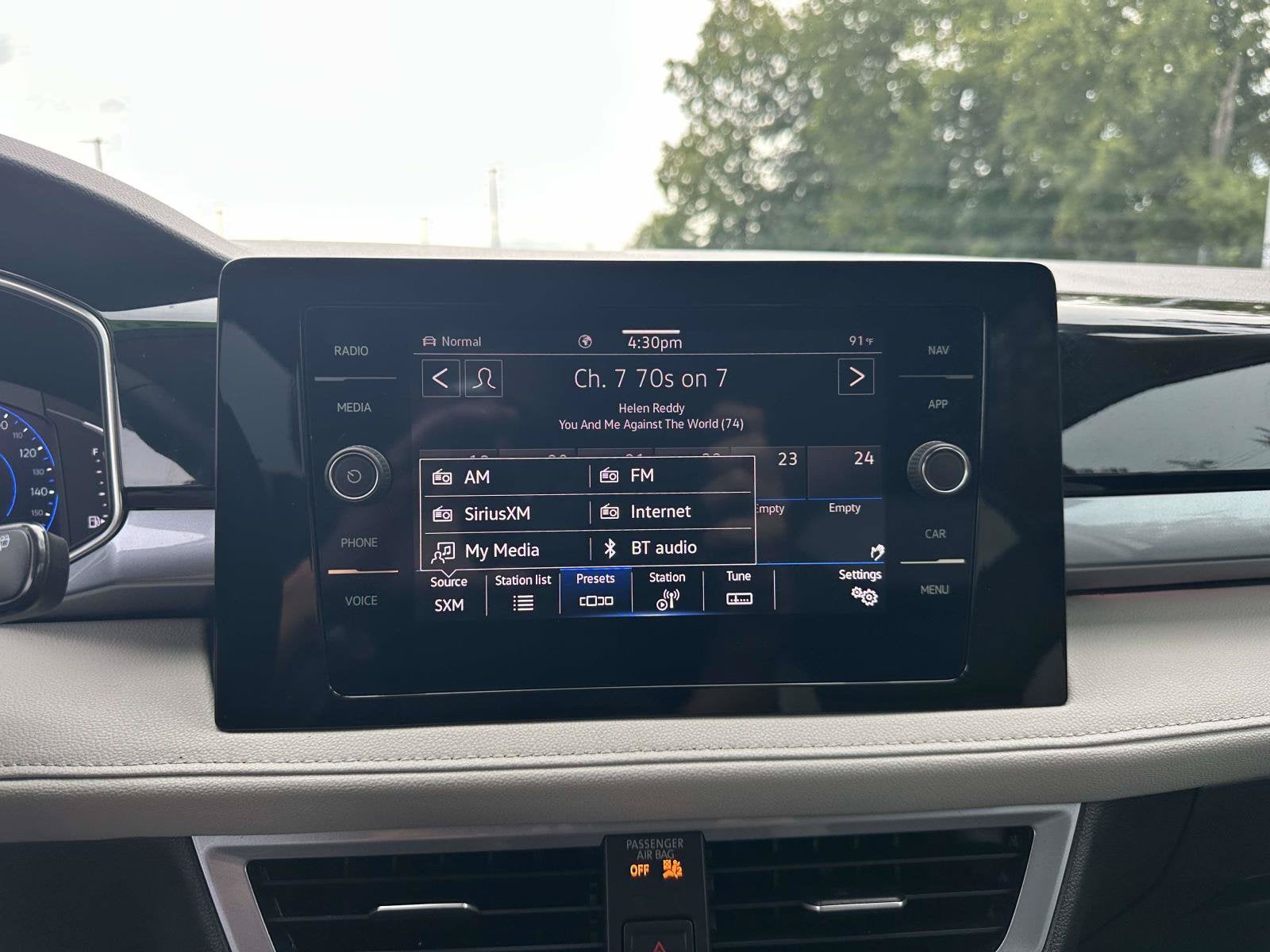 2025 Volkswagen Taos SEL - Photo 11