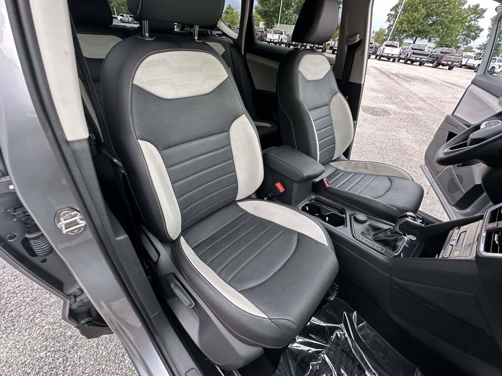 2025 Volkswagen Taos SEL - Photo 29