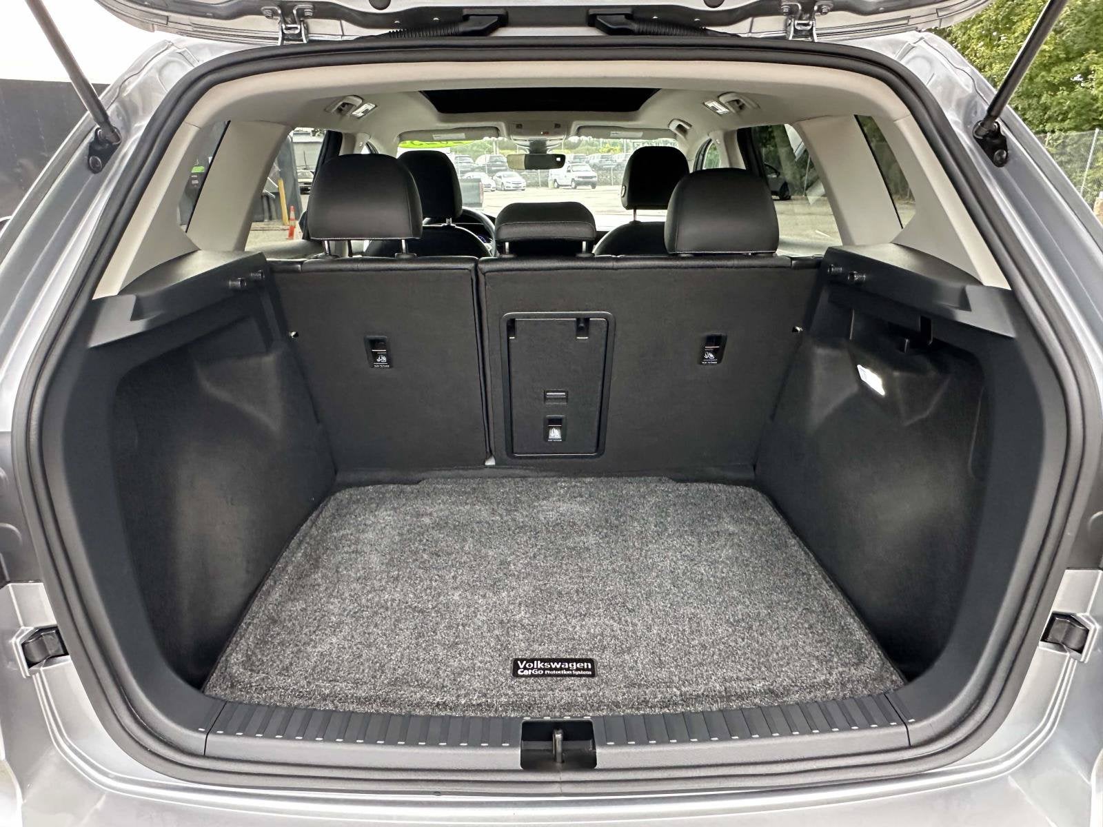 2025 Volkswagen Taos SEL - Photo 32