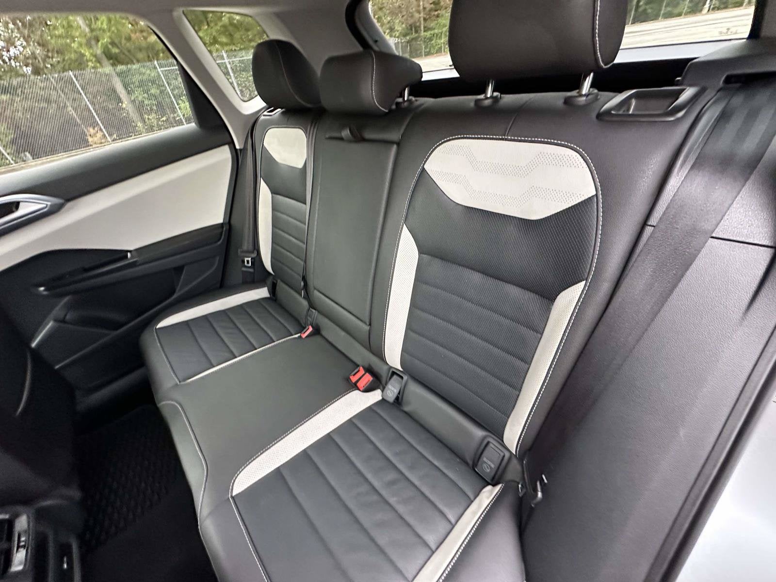 2025 Volkswagen Taos SEL - Photo 33
