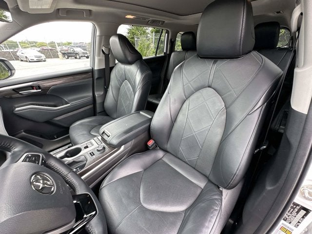 2022 Toyota Highlander Platinum