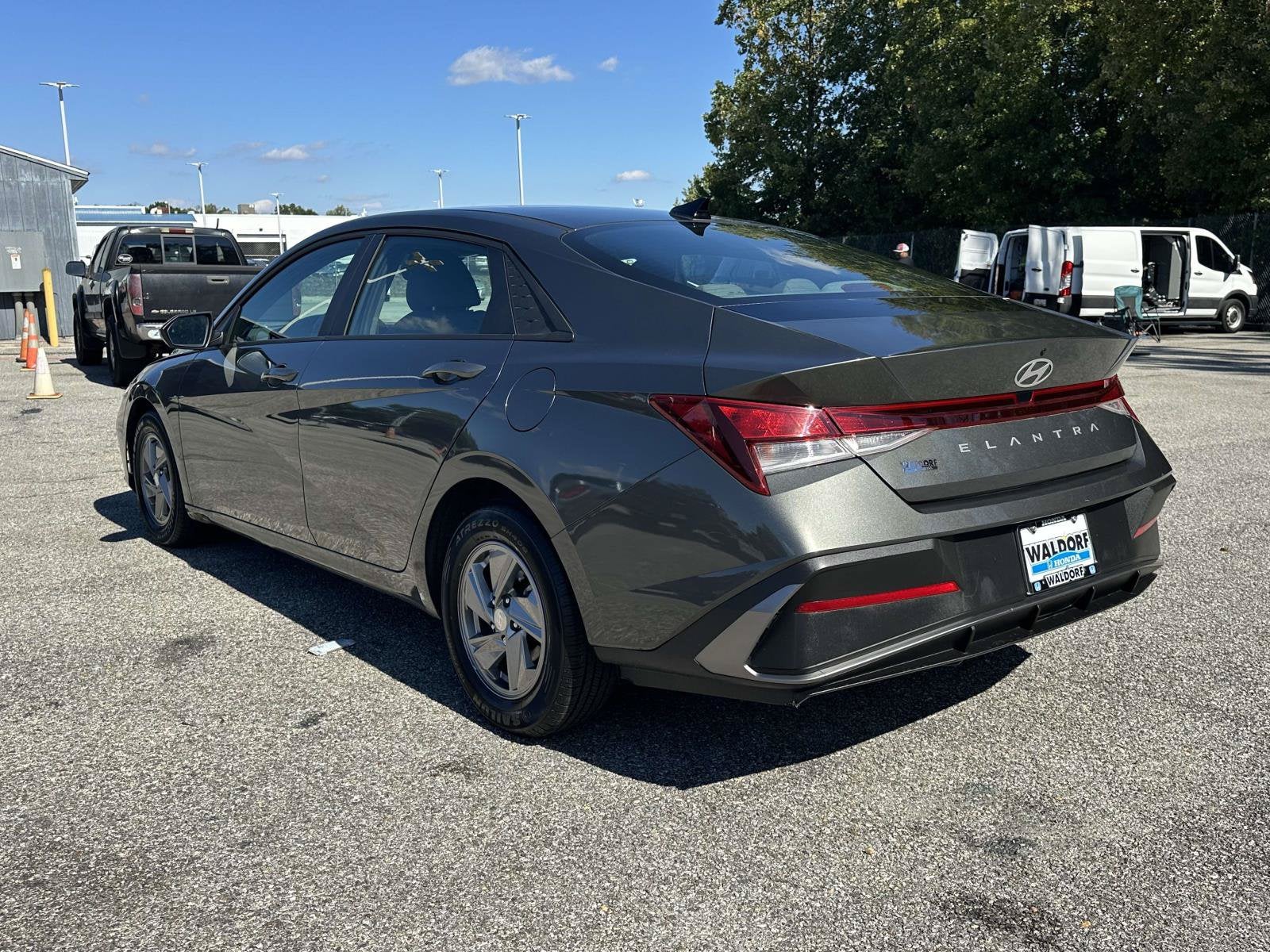 2025 Hyundai Elantra SE