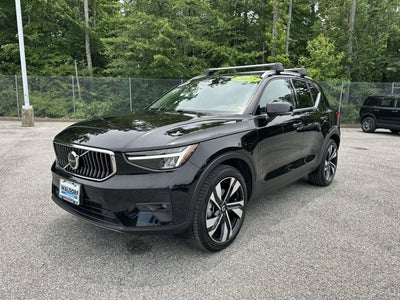 2023 Volvo XC40 Ultimate Bright Theme