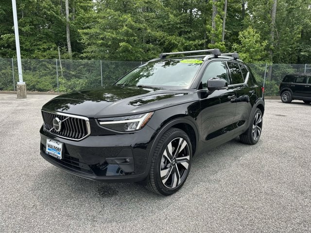 2023 Volvo XC40 Ultimate Bright Theme