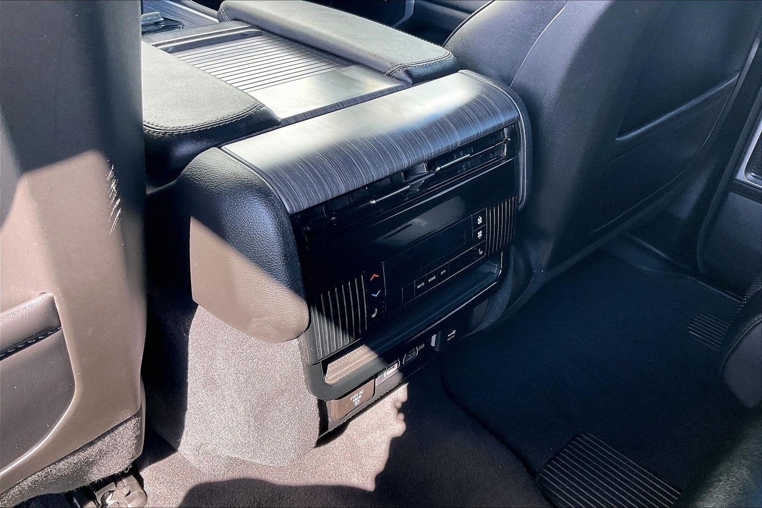 2024 Jeep Wagoneer L Series III