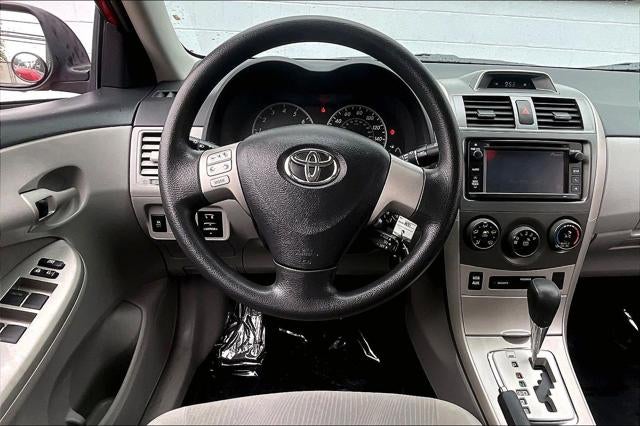 2013 Toyota COROLLA LE