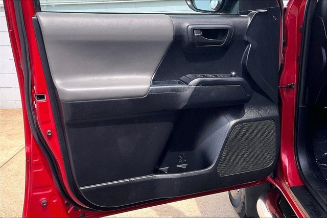 2017 Toyota Tacoma SR