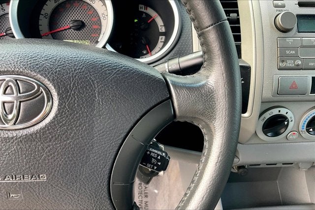 2011 Toyota TACOMA 4WD Double LB V6 AT (Natl)