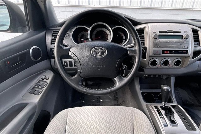 2011 Toyota TACOMA 4WD Double LB V6 AT (Natl)