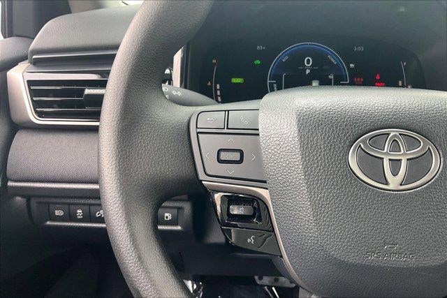 2025 Toyota CAMRY LE