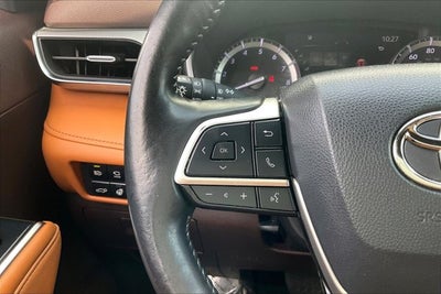 2022 Toyota Highlander Platinum