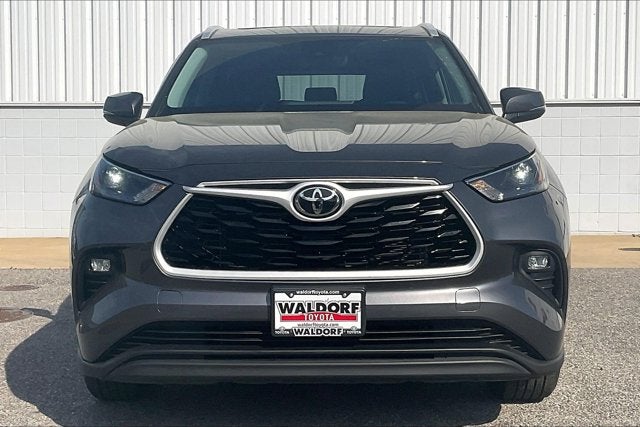 2023 Toyota Highlander Base