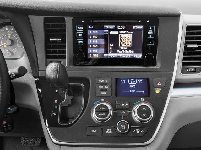 2017 Toyota Sienna LE
