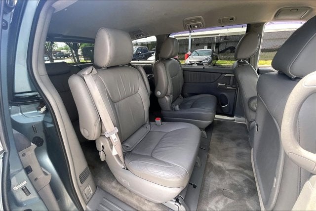 2010 Toyota SIENNA XLE