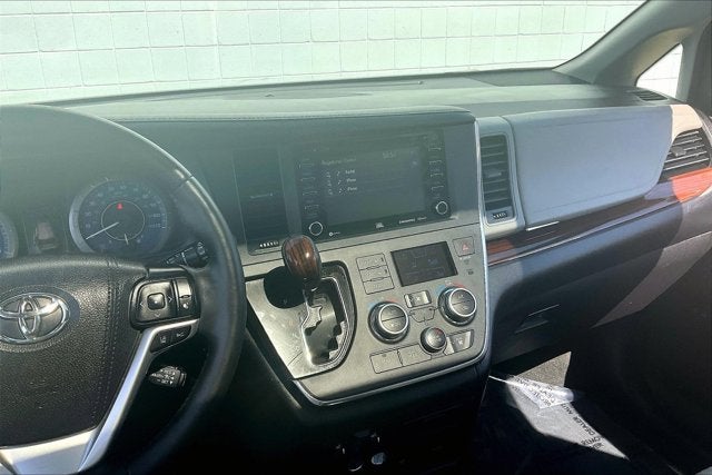 2019 Toyota SIENNA LTD PREM Limited Premium