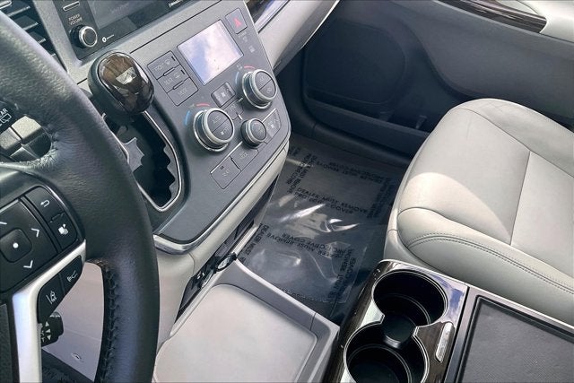 2019 Toyota SIENNA XLE 3.5L XLE