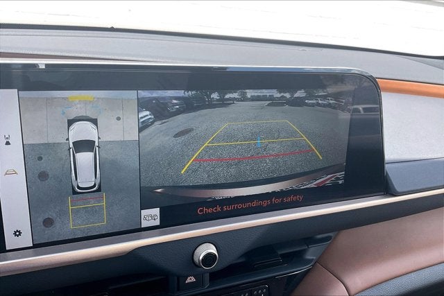 2025 Toyota Crown Signia Limited