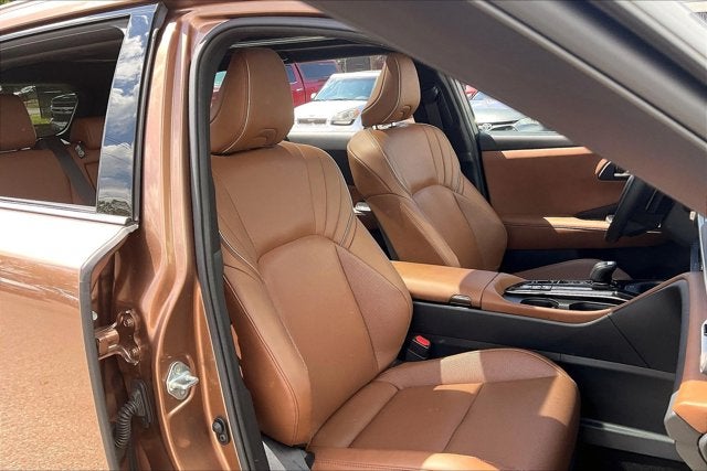 2025 Toyota Crown Signia Limited