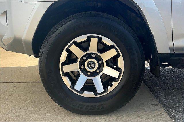 2023 Toyota 4RUNNER TRD Off Road