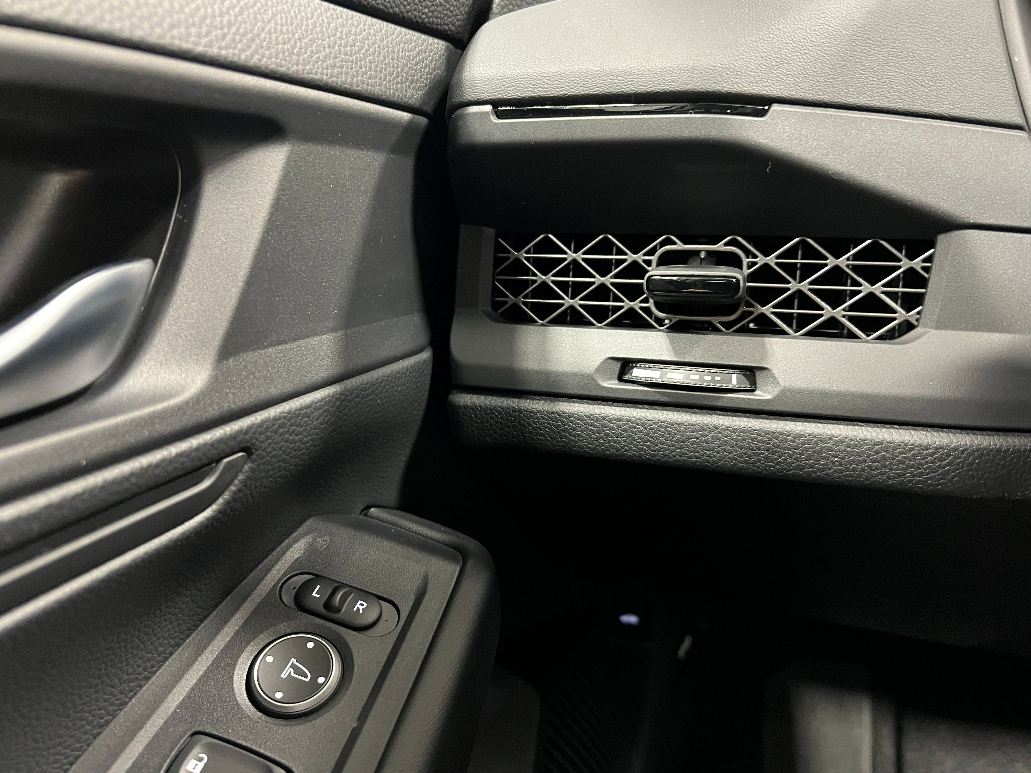 2025 Honda Accord Sedan LX CVT