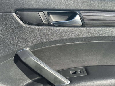 2020 Volkswagen Passat 2.0T R-Line