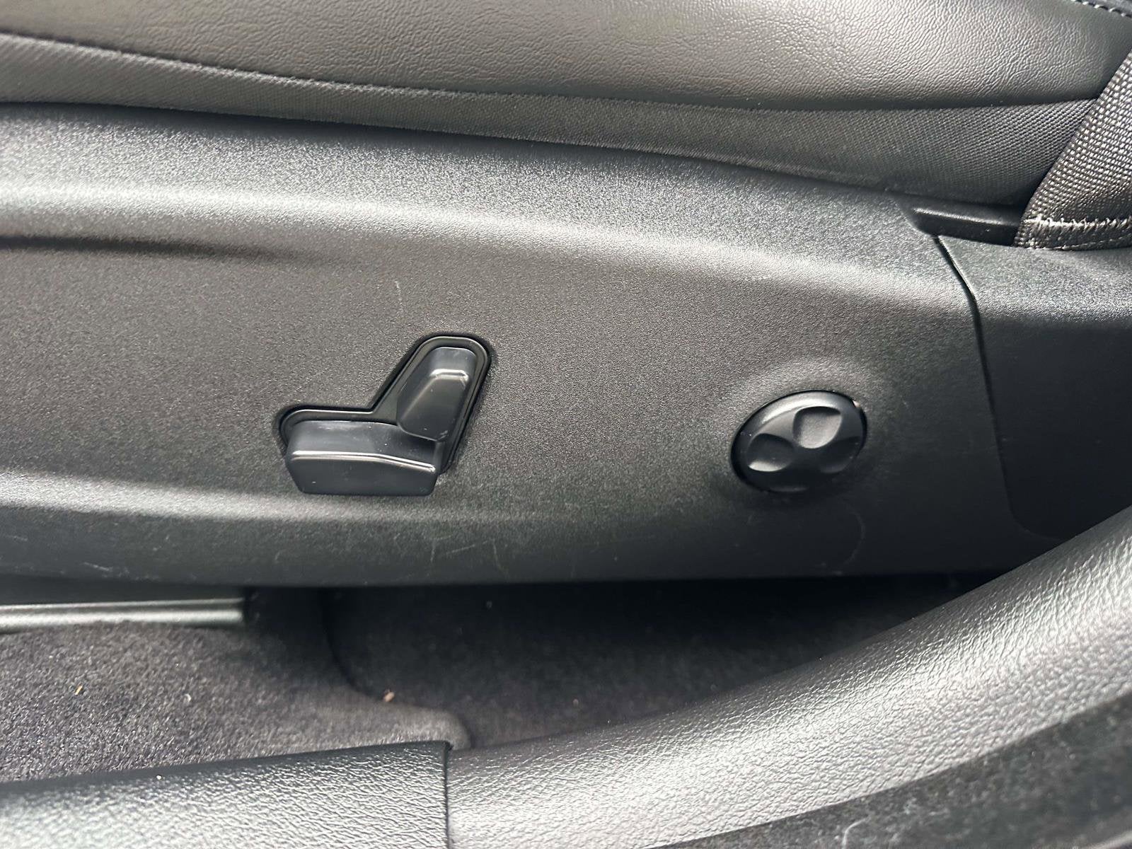 2019 Chrysler 300 Touring L