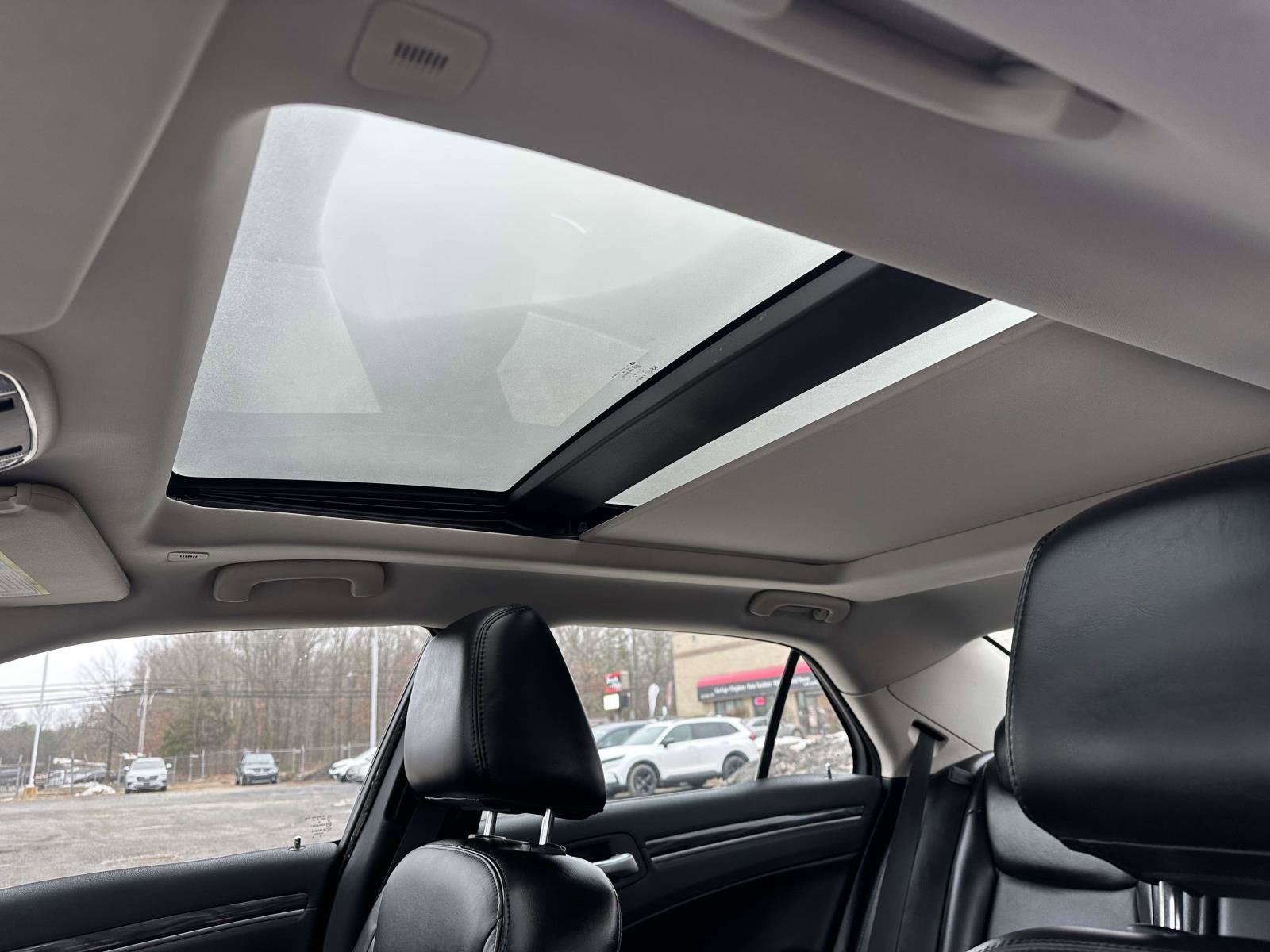 2019 Chrysler 300 Touring L