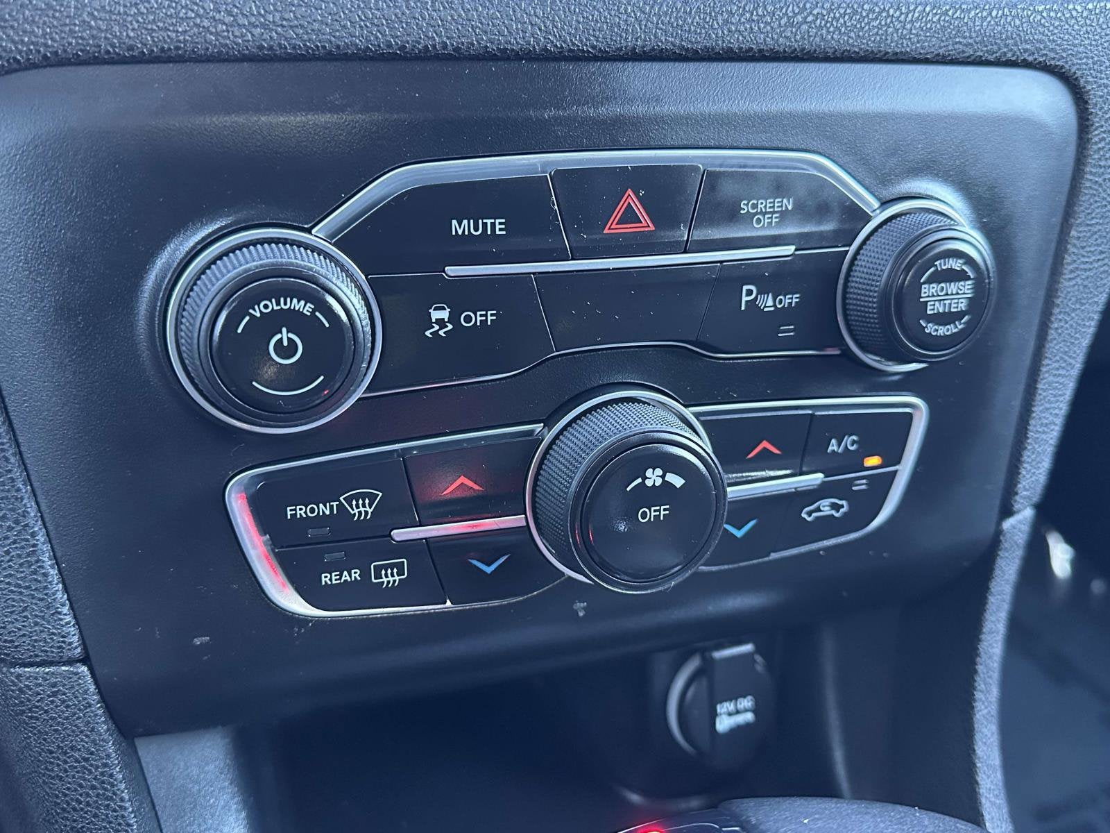 2019 Dodge Charger SXT