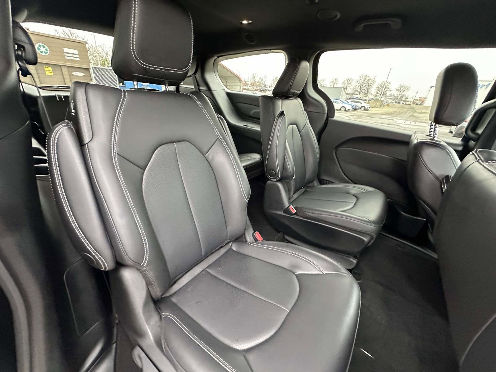 2023 Chrysler Pacifica Hybrid Touring L