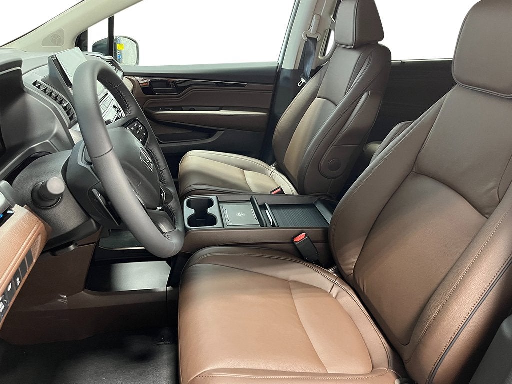 2026 Honda Odyssey Touring Auto