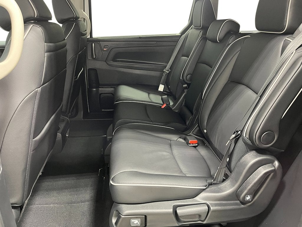 2026 Honda Odyssey Touring Auto