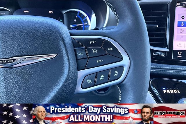 2023 Chrysler Pacifica Hybrid Touring L