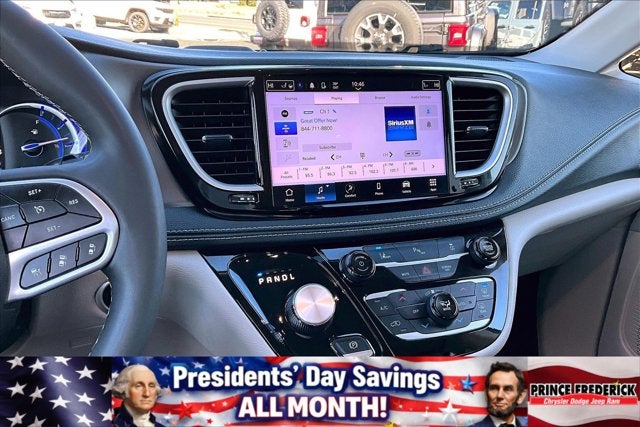 2023 Chrysler Pacifica Hybrid Touring L