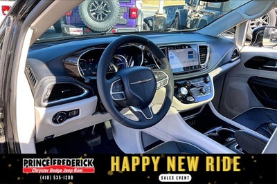 2023 Chrysler Pacifica Hybrid Limited