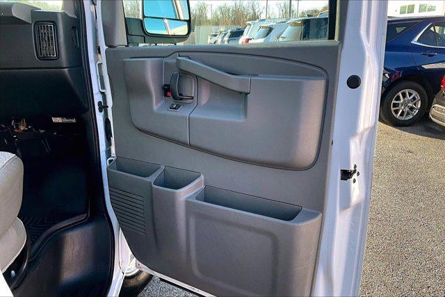 2018 Chevrolet Express Passenger LT