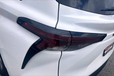 2023 Toyota Sienna LE