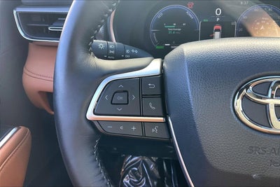 2024 Toyota Highlander Hybrid Platinum